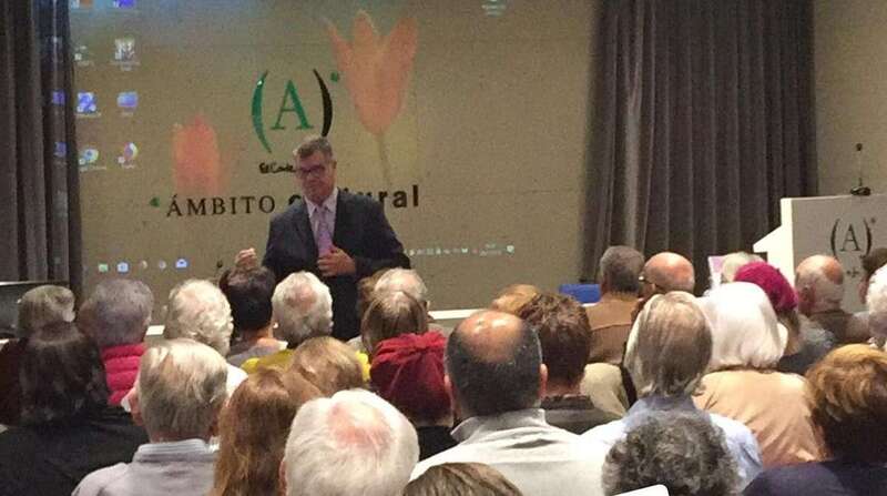 Las conferencia giró sobre mitos, leyendas y realidades de las montañas sagradas de Gran Canaria (Foto TA)